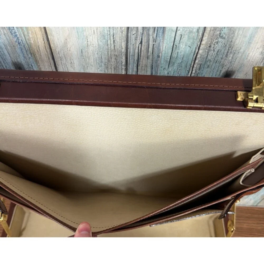 Divina Firenze carry your